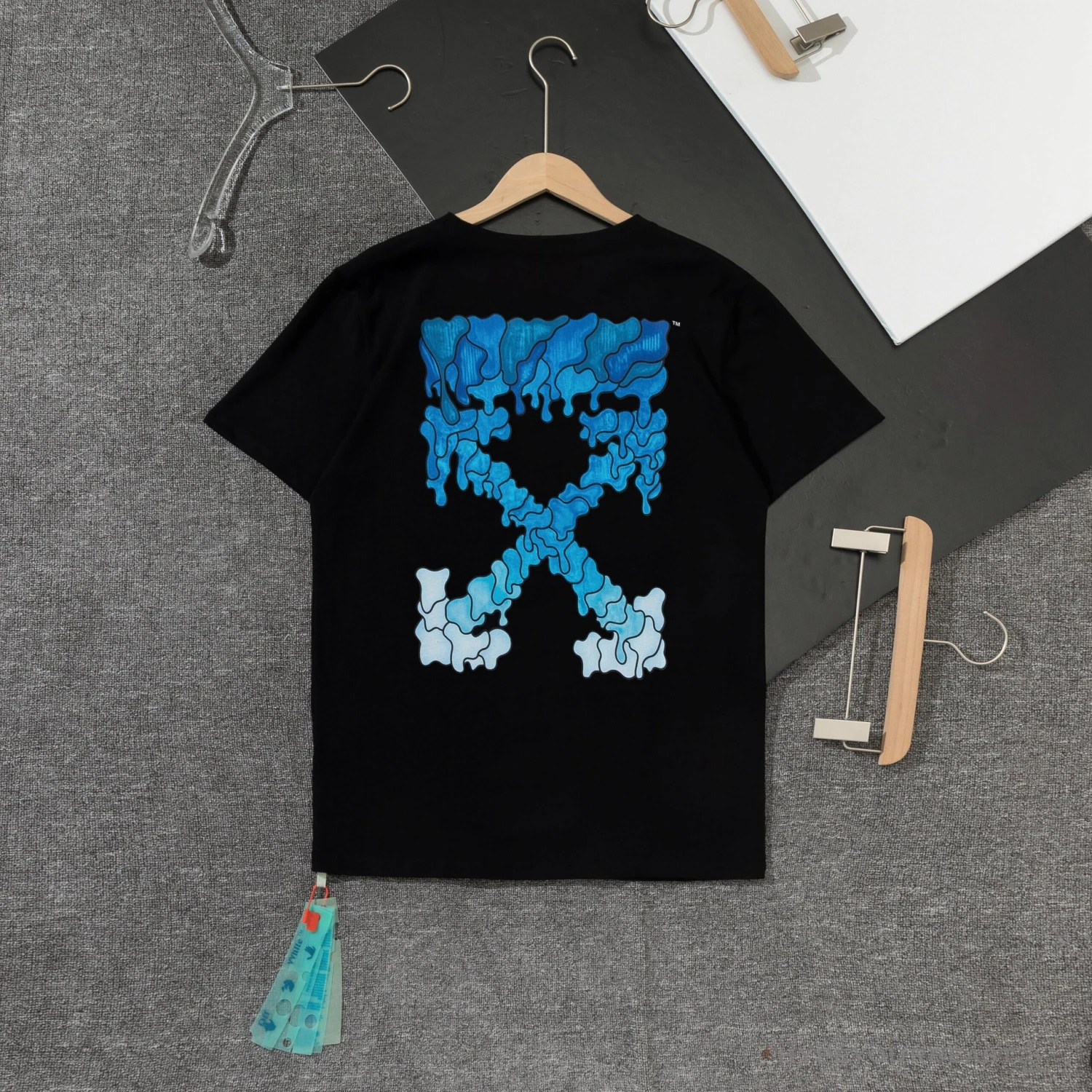 OFF-WHITE Sea Blue Cross Arrow Tee Shirt 'BLACK' 2 OFF-WHITE Sea Blue Cross Arrow Tee Shirt 'BLACK' - Image 2