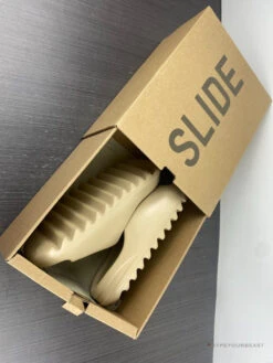 Adidas Yeezy Slide 'Pure' -Fusion Wear Shop HYB20 c229377c 0d04 4121 a780 95890ff9b474