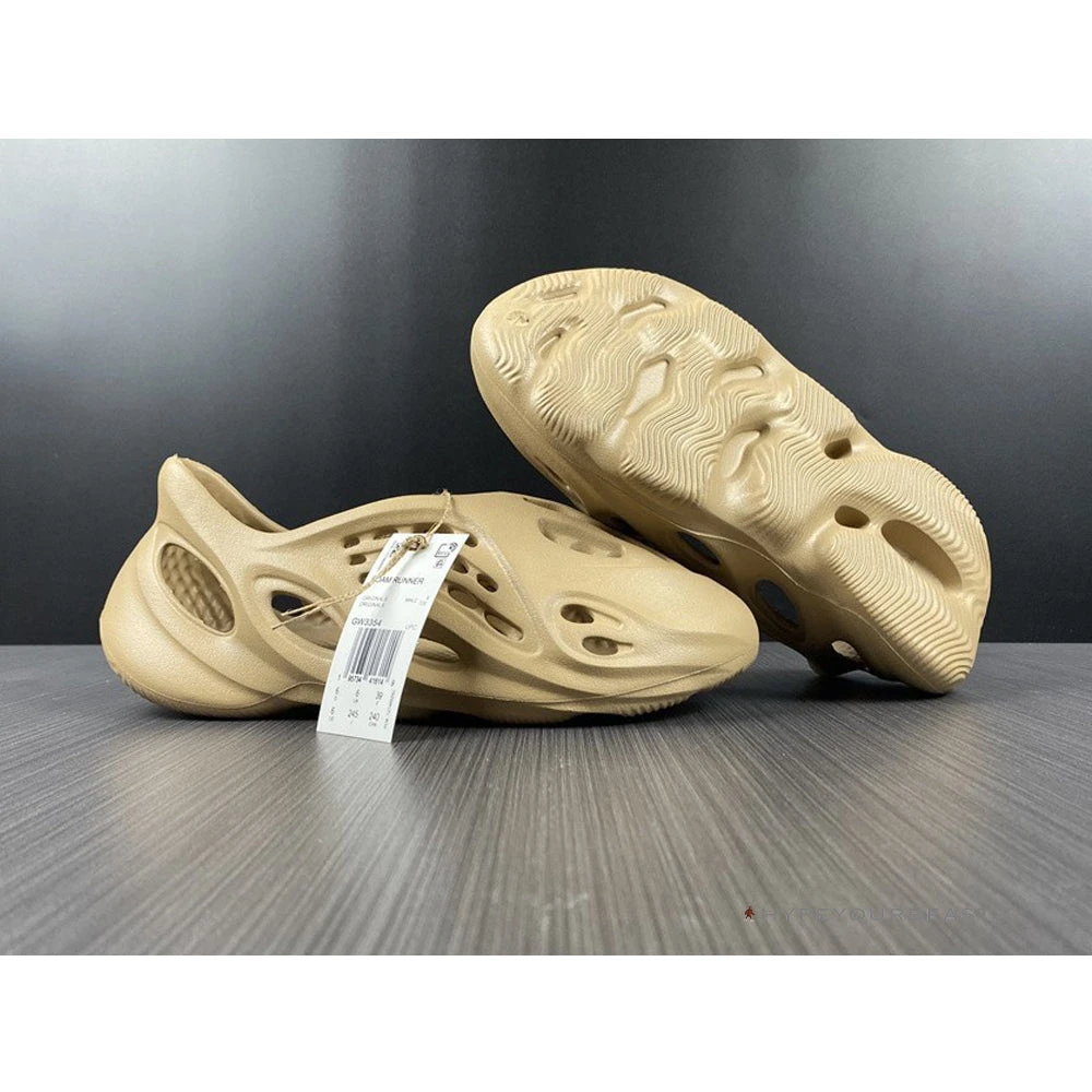 Yeezy Foam RNNR 'Ochre' 1 Yeezy Foam RNNR 'Ochre'