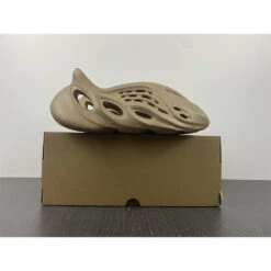 Adidas Yeezy Foam RNNR 'Mist' -Fusion Wear Shop HYB2147 1250fbb5 6c24 49e4 bf9f e846f066b166