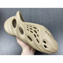 Adidas Yeezy Foam RNNR 'Mist' -Fusion Wear Shop HYB2154 aab03c66 a33b 4717 b1a4 6a90b168b39b