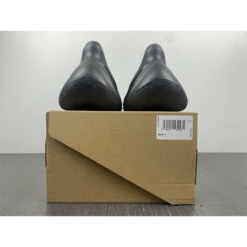 Yeezy Foam RNNR Onyx 18 Yeezy Foam RNNR Onyx -Fusion Wear Shop HYB2162 e1b86f8d c0d4 4359 a8f8 22a06eaf79c0