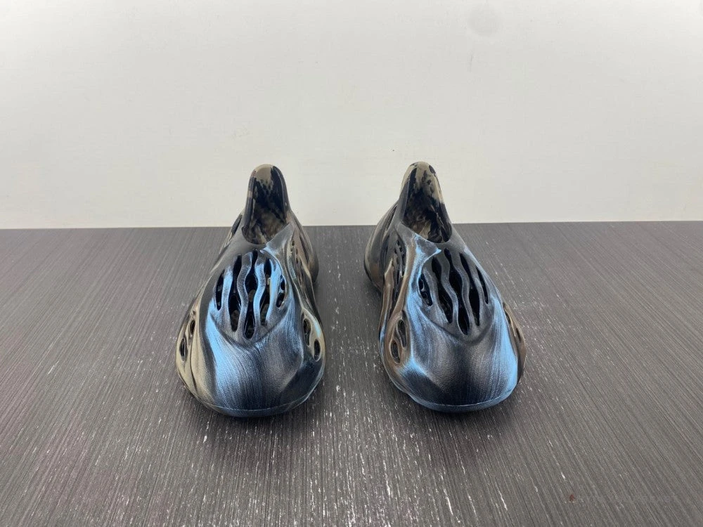 Adidas Yeezy Foam RNNR MX Cinder 8 Adidas Yeezy Foam RNNR MX Cinder - Image 8