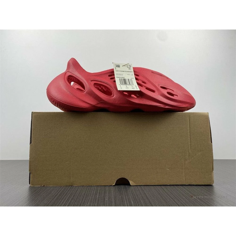 Yeezy Foam RNNR Vermillion Red 8 Yeezy Foam RNNR Vermillion Red - Image 8