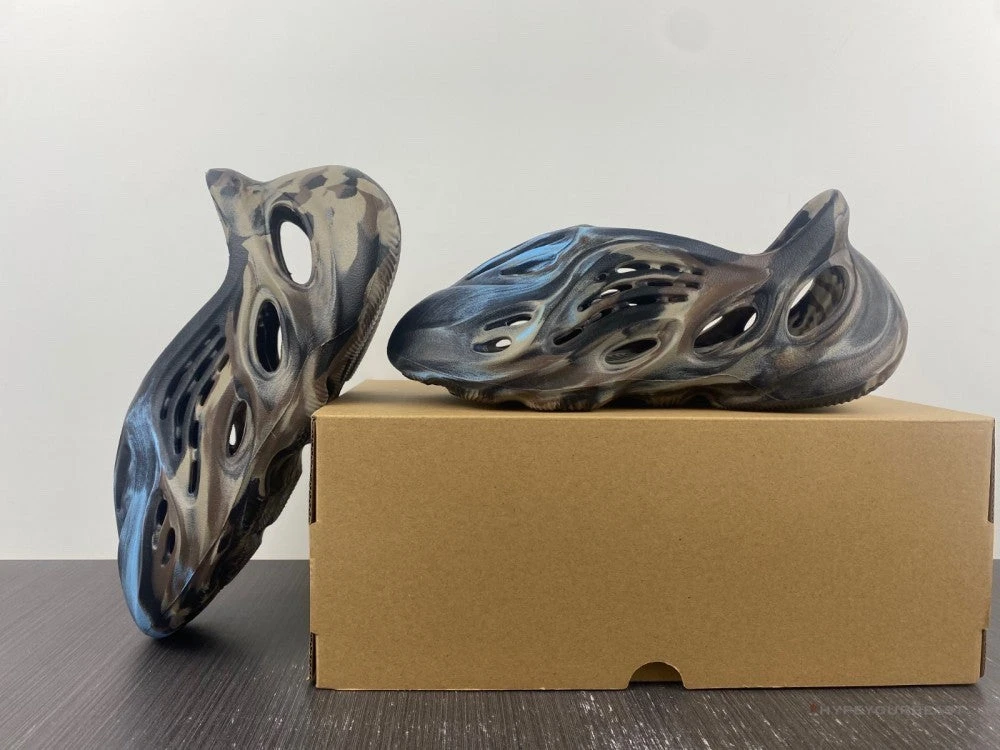 Adidas Yeezy Foam RNNR MX Cinder 5 Adidas Yeezy Foam RNNR MX Cinder - Image 5