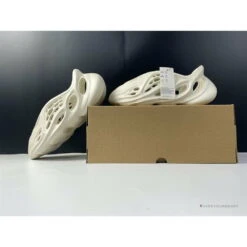 Yeezy Foam RNNR Ararat -Fusion Wear Shop HYB2197 54b0d3c6 2395 415a b260 519b96ce9050