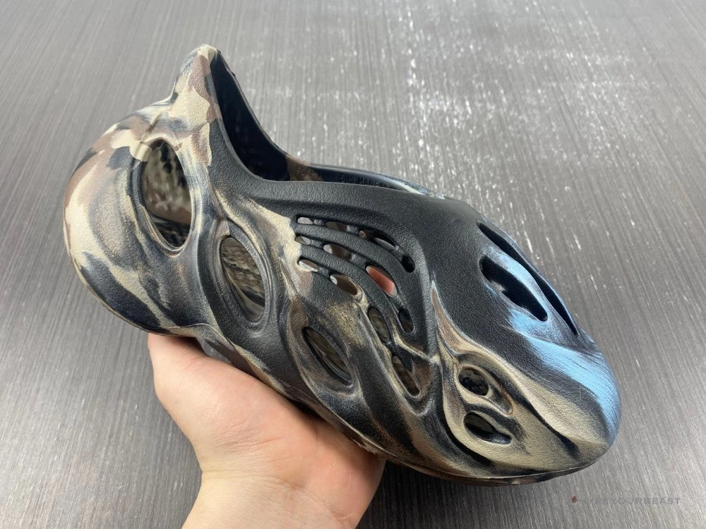 Adidas Yeezy Foam RNNR MX Cinder 9 Adidas Yeezy Foam RNNR MX Cinder - Image 9