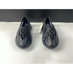 Adidas Yeezy Foam RNNR 'Mineral Blue' -Fusion Wear Shop HYB2204 12402659 0762 46e4 a273 6f7817e46548