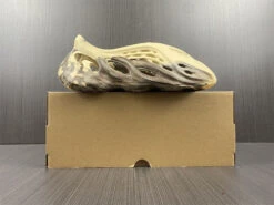 Adidas Yeezy Foam RNNR MX 'Cream Clay' -Fusion Wear Shop HYB220 65c6c036 a697 41c6 ad3a d26300261086