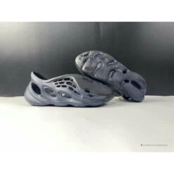 Adidas Yeezy Foam RNNR 'Mineral Blue'