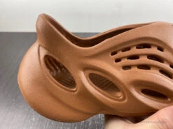 Adidas Yeezy Foam RNNR 'Flax' -Fusion Wear Shop HYB2229 a147d81a ac62 4e48 9a9e e27c523c5726