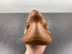 Adidas Yeezy Foam RNNR 'Flax' -Fusion Wear Shop HYB2237 127bac04 cb13 4f7e 932d 672548a02e1f