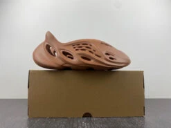 Adidas Yeezy Foam RNNR 'Flax' -Fusion Wear Shop HYB2241 356c4ec9 d6a7 4a83 a3f7 5764c3e144c5