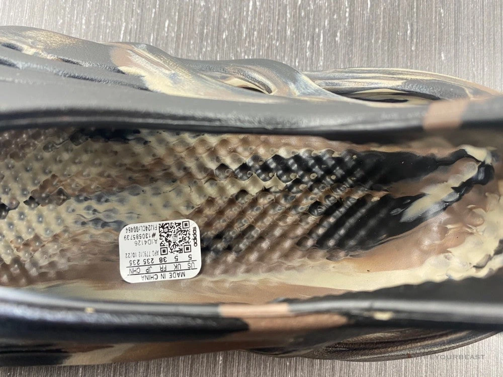 Adidas Yeezy Foam RNNR MX Cinder 14 Adidas Yeezy Foam RNNR MX Cinder - Image 14