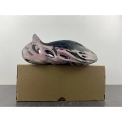 Adidas Yeezy Foam RNNR 'MX Cardon' 17 Adidas Yeezy Foam RNNR 'MX Cardon' -Fusion Wear Shop HYB22 d3157fb9 4021 409b b796 0695fc6ee762