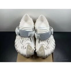 Crocs Pollex Clog By Salehe Bembury Menemsha Stratus -Fusion Wear Shop HYB232 e1af0865 3bdf 4a9c a4d3 52c8d551447e