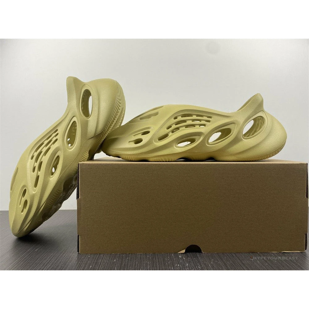 Yeezy Foam RNNR 'Sulfur' 2 Yeezy Foam RNNR 'Sulfur' - Image 2