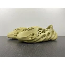 Yeezy Foam RNNR 'Sulfur' 20 Yeezy Foam RNNR 'Sulfur' -Fusion Wear Shop HYB242 8043217b f462 4d64 b42e 9e82d6a82b13