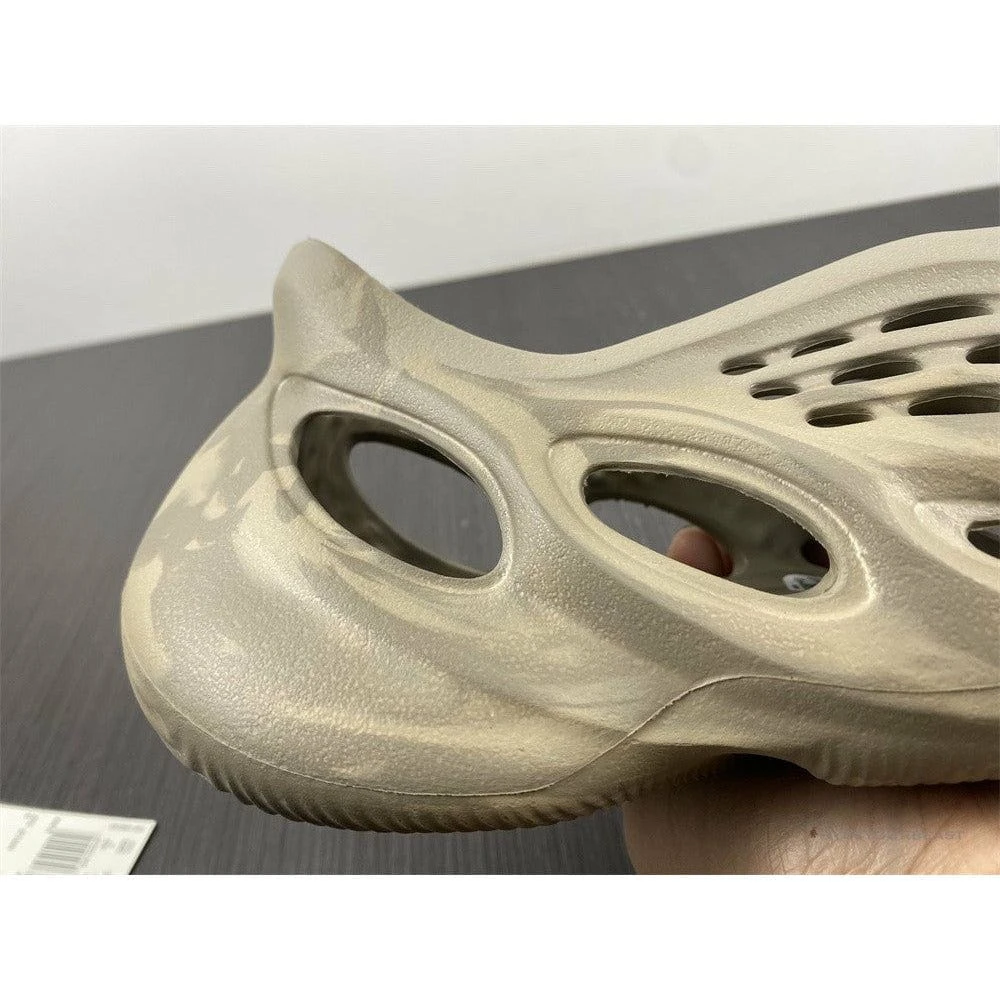 Yeezy Foam RNNR Stone Sage 8 Yeezy Foam RNNR Stone Sage - Image 8