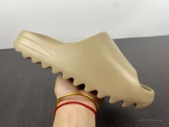 Adidas Yeezy Slide 'Pure' -Fusion Wear Shop HYB29 70678b3a 1763 4e0d b95f 10b82ade0159