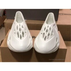 Yeezy Foam RNNR Sand White 7 Yeezy Foam RNNR Sand White -Fusion Wear Shop YeezyFoamRunnersWhite2copy