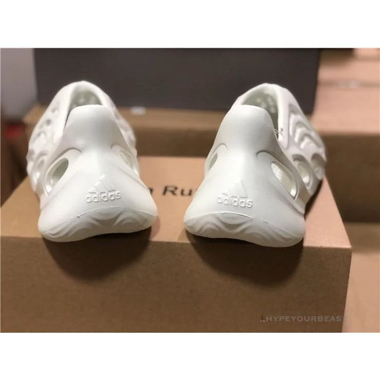 Yeezy Foam RNNR Sand White 2 Yeezy Foam RNNR Sand White - Image 2